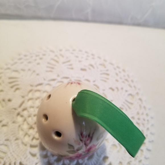 Vintage Pomander Ball Floral with Lavender - Picture 3 of 11